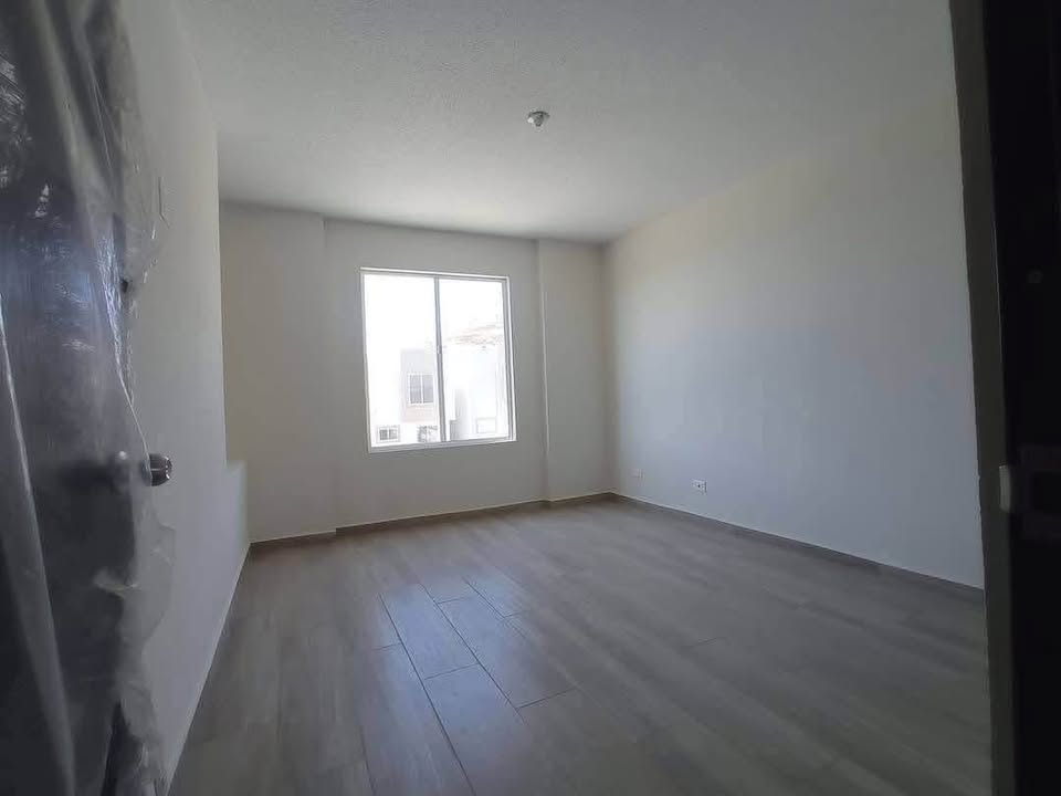 Casa en Santa Fe Tijuana BC : 2 Recámaras Residencial Burdeos — foto 6 de 10