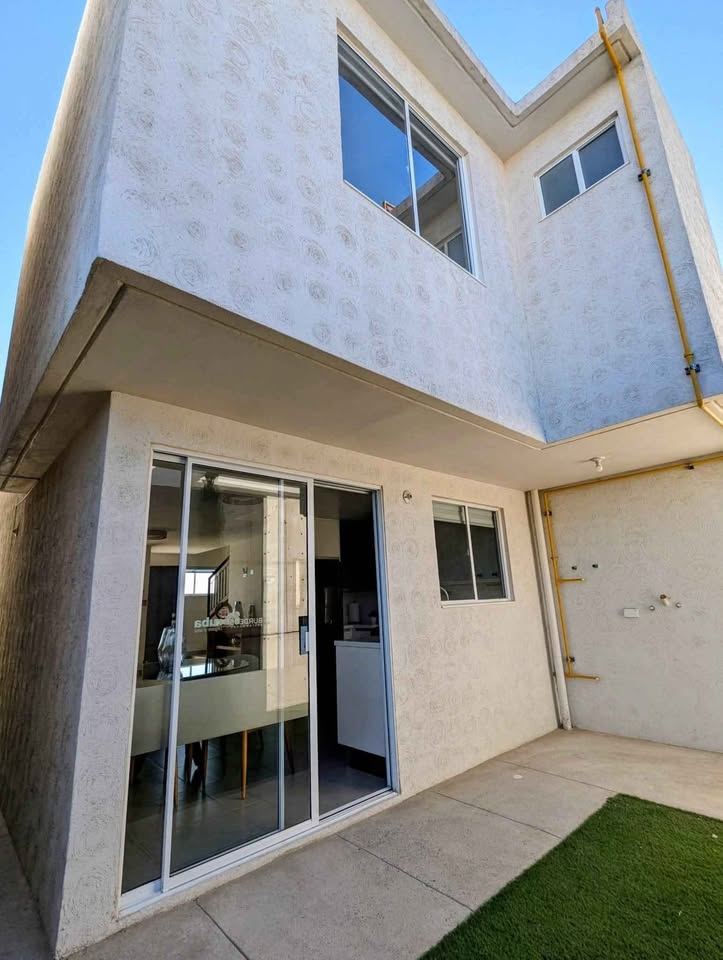 Casa en Santa Fe Tijuana BC : 2 Recámaras Residencial Burdeos — foto 9 de 10